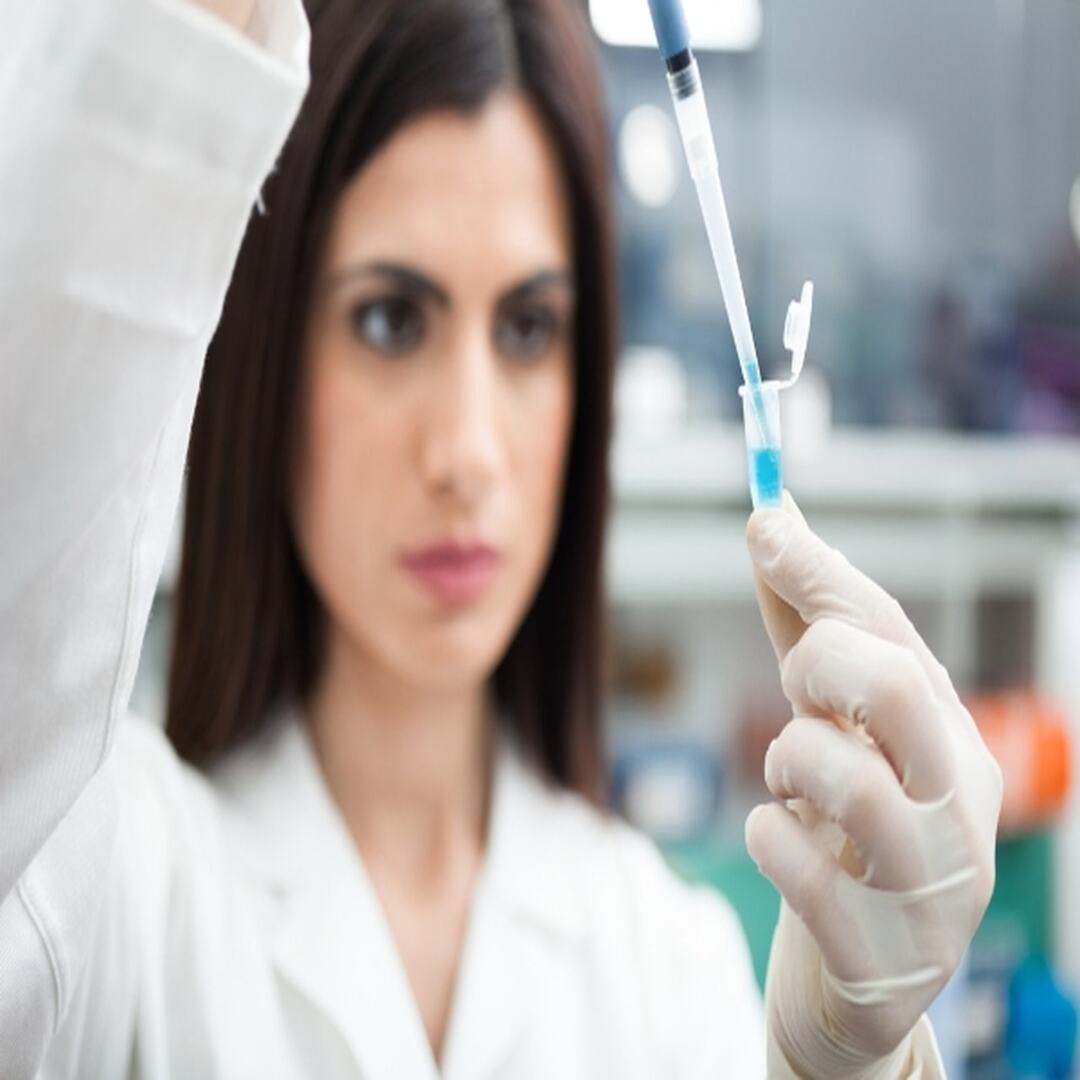 التلقيح الصناعي بعد سن الأربعين : الفرص والتحديات