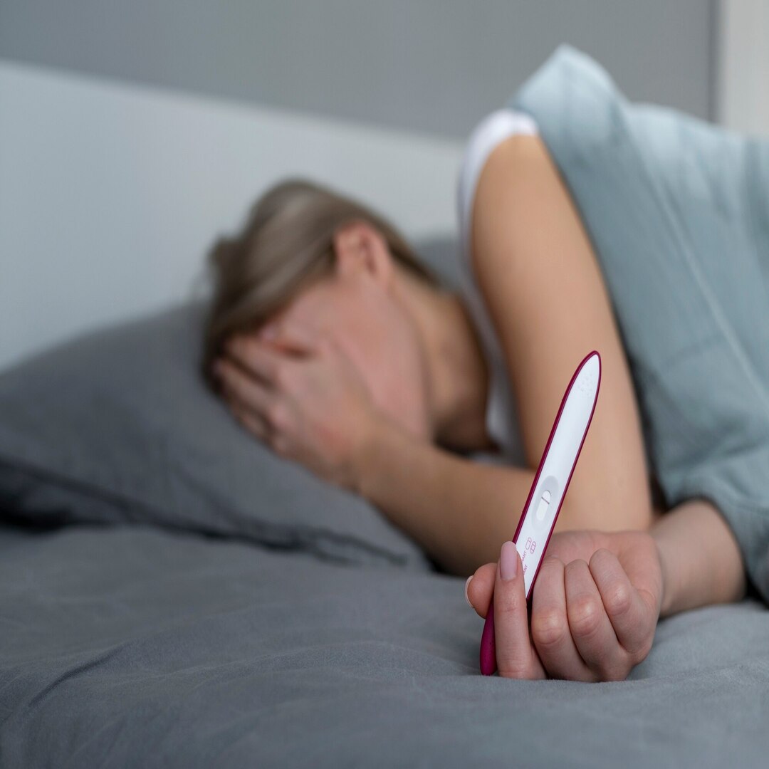 فشل المبيض المبكر: الأسباب والأعراض والعلاج وطرق زيادة فرص الحمل